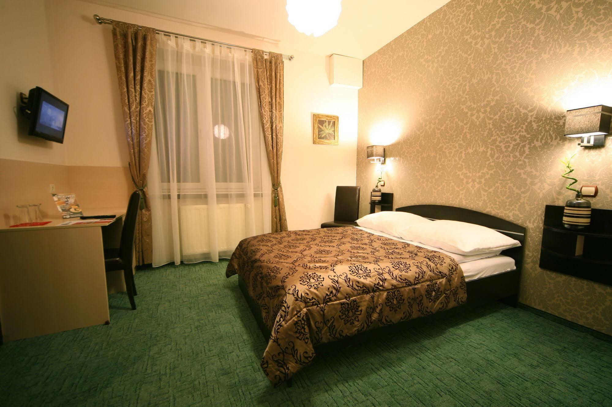Hotel Seven 7 Kalisz (Greater Poland) Exterior foto